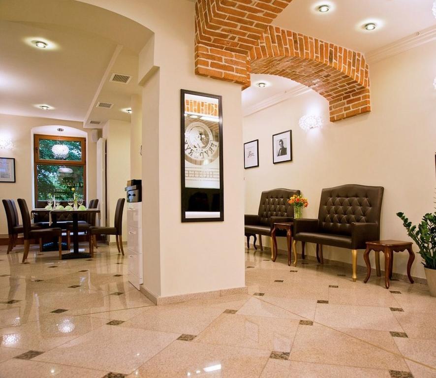 Hotel Fryderyk นือซา ภายนอก รูปภาพ